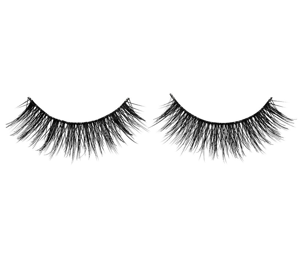 Pair of Ardell Double Up 207 with texts "Extra long length", "Full Volume" & "Staggered Lengths" to illustrate its features