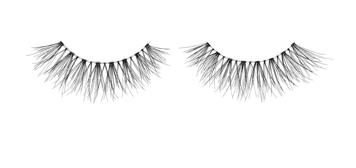 Pair of Ardell Naked Lash 422 false lashes side by side featuring soft and comfortable Invisiband lash band