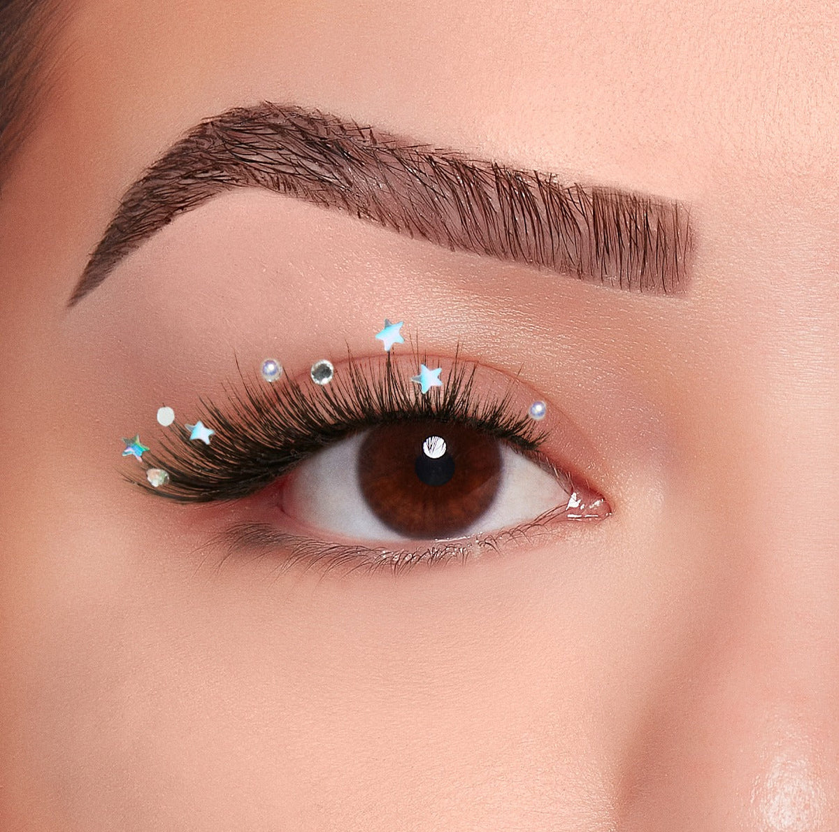 Front eye view with Winks Dare to Dazzle 222 lashes one